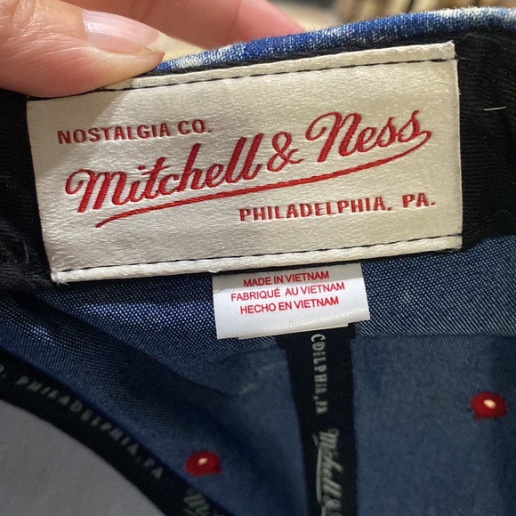 Mitchell and Ness Bulls Hat - Picture 7 of 8